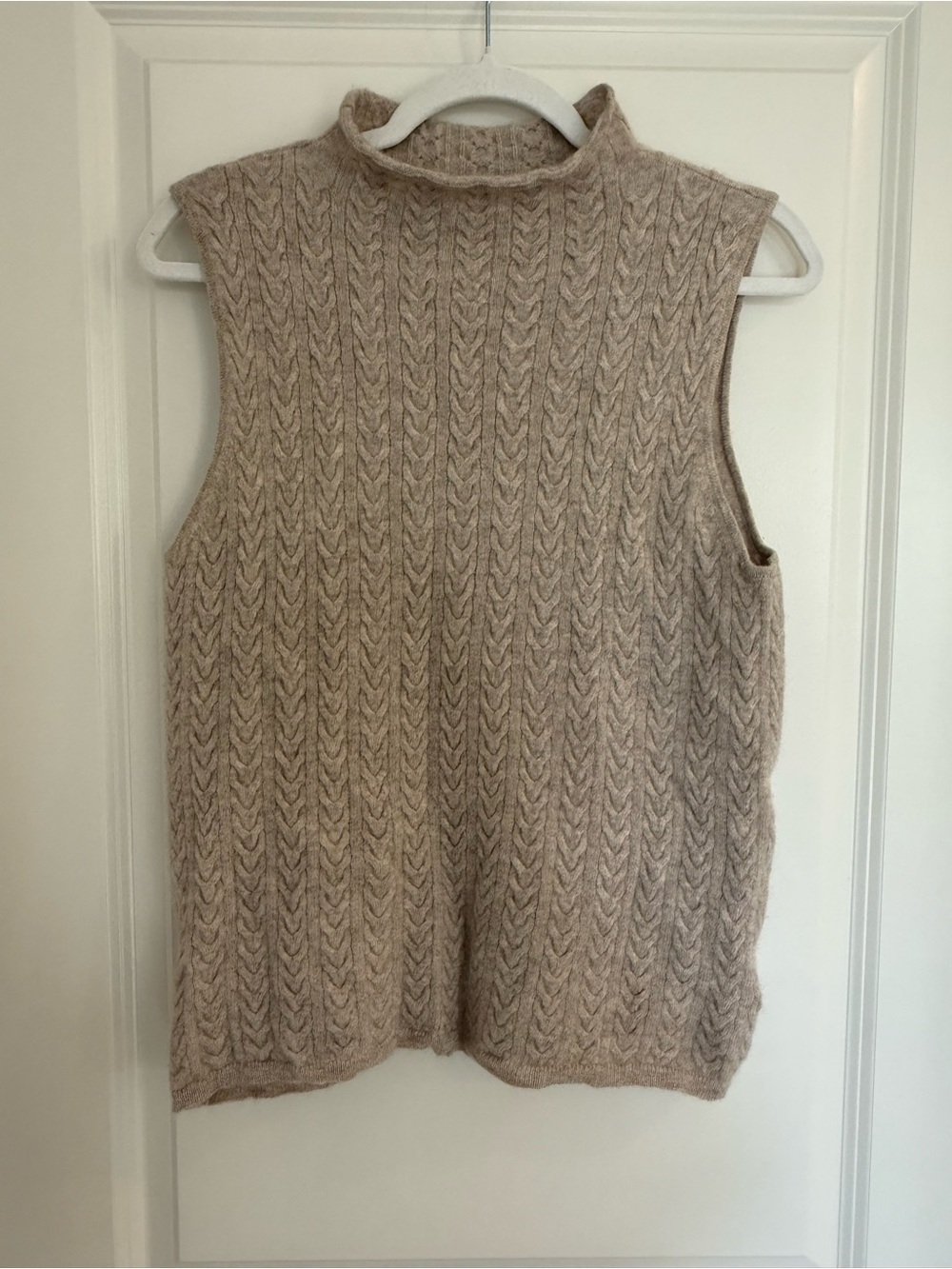 Joie Beige Cashmere Cable-Knit Sleeveless V-Neck Sweater